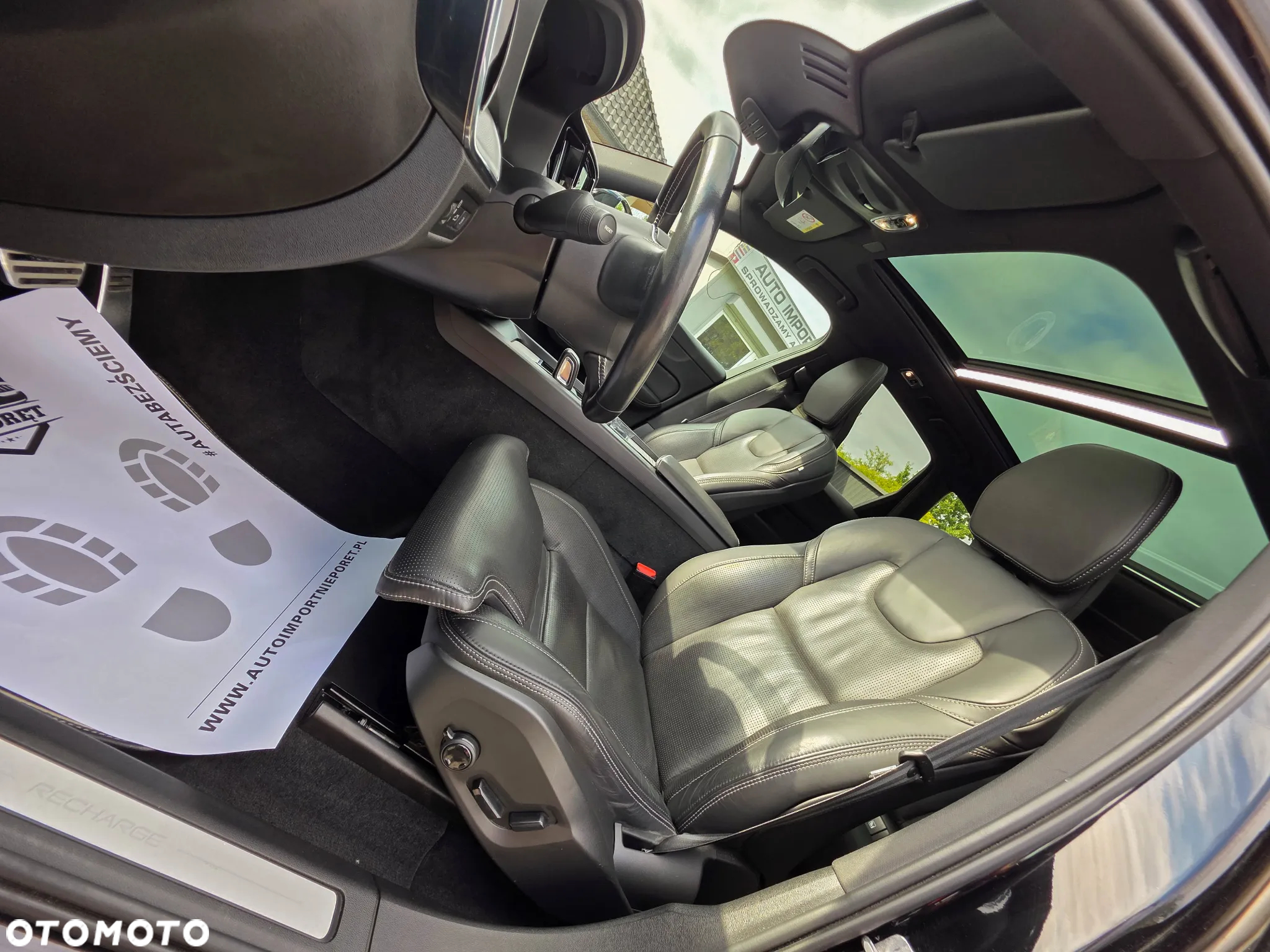 Volvo XC 60 T6 Plug-In Hybrid AWD R-Design - 23