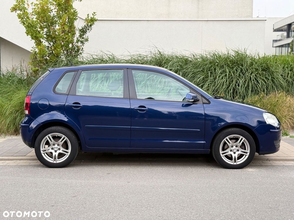 Volkswagen Polo - 2