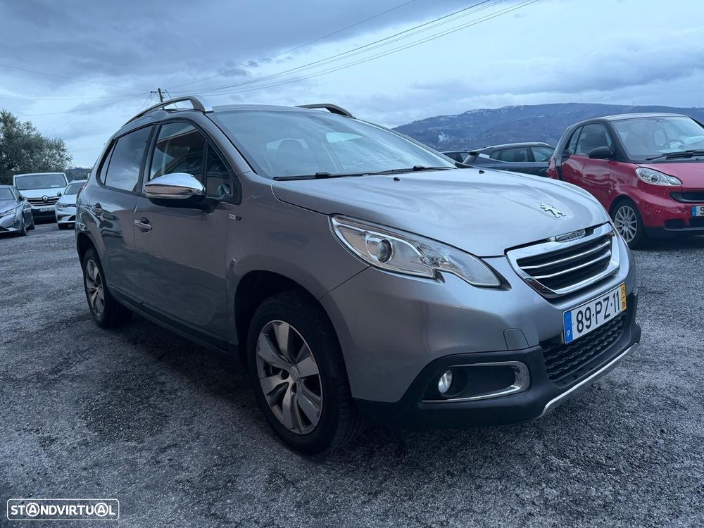 Peugeot 2008 1.2 PureTech Allure - 3