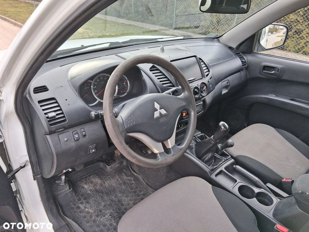 Mitsubishi L200 2.5 DID DC Intense - 7