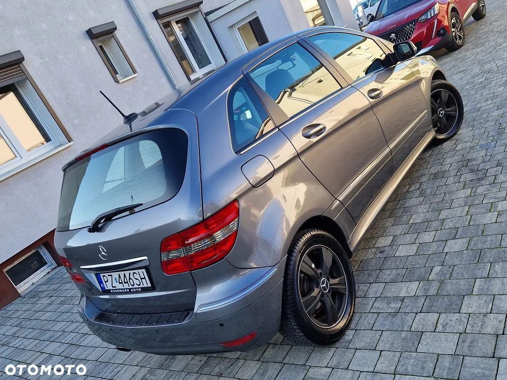 Mercedes-Benz Klasa B 180 CDI - 30