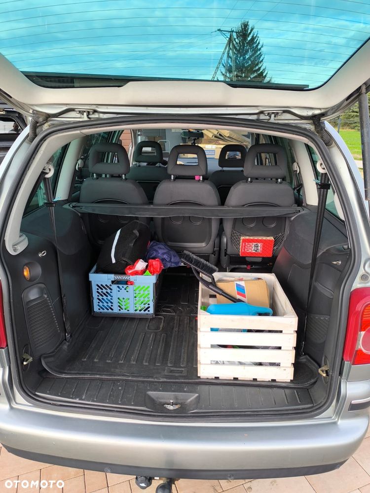 Volkswagen Sharan 1.9 TDI Comfortline - 9