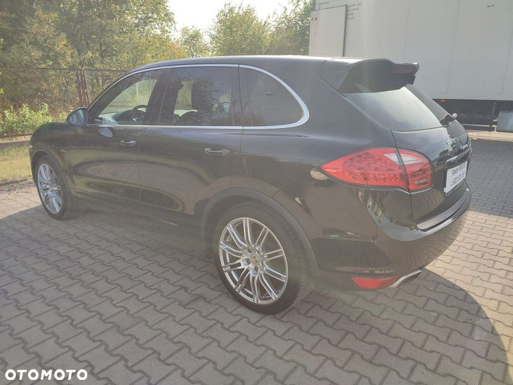 Porsche Cayenne - 26