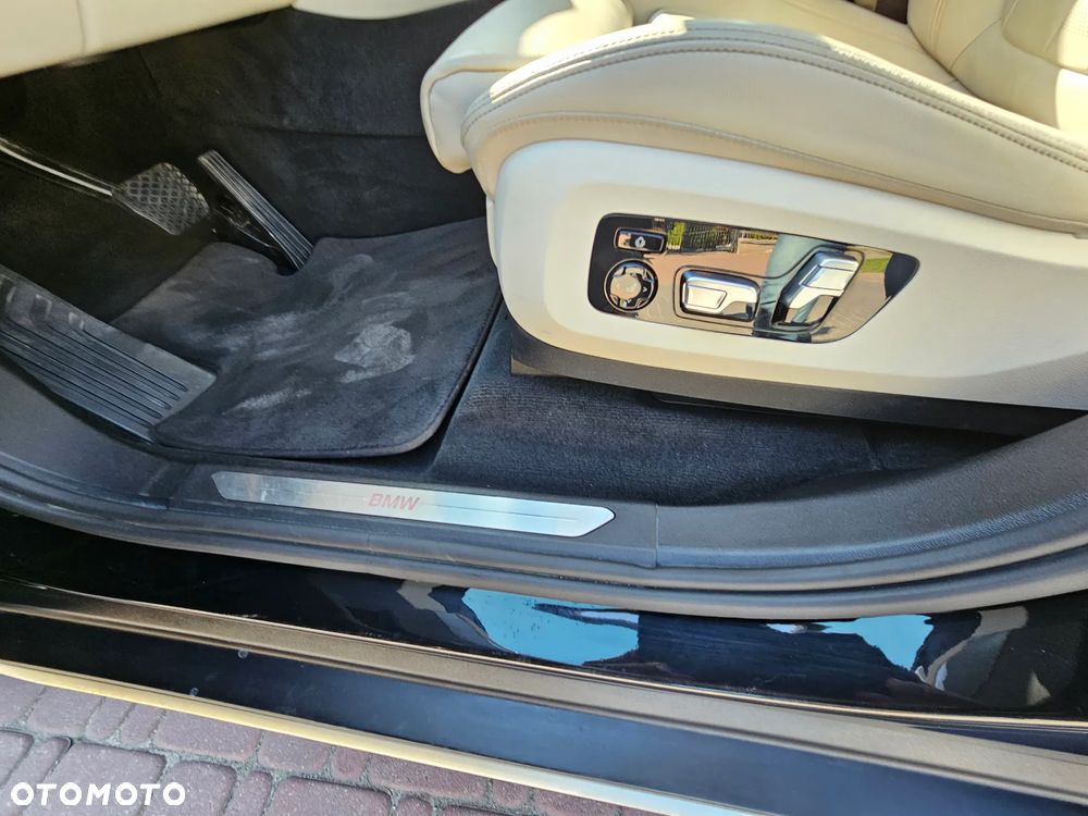 BMW X5 xDrive40i - 21