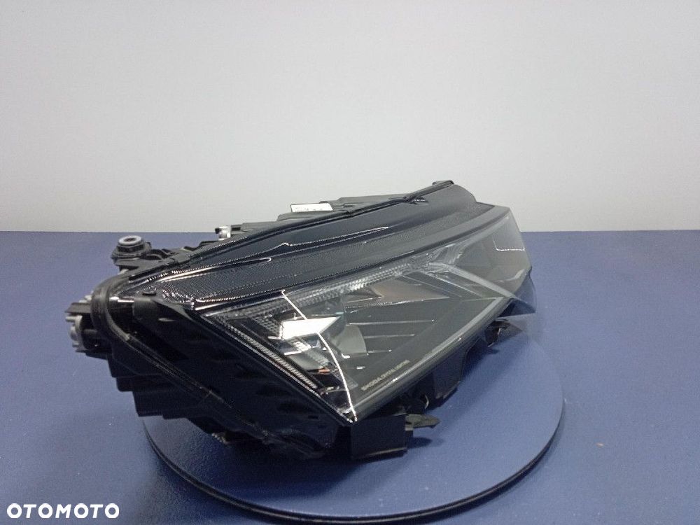 SKODA OCTAVIA IV LIFT 24- REFLEKTOR PRAWY  FULL LED 5E4941022 - 2