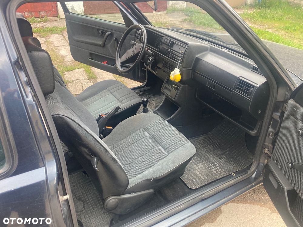Volkswagen Golf 1.8 CL - 10