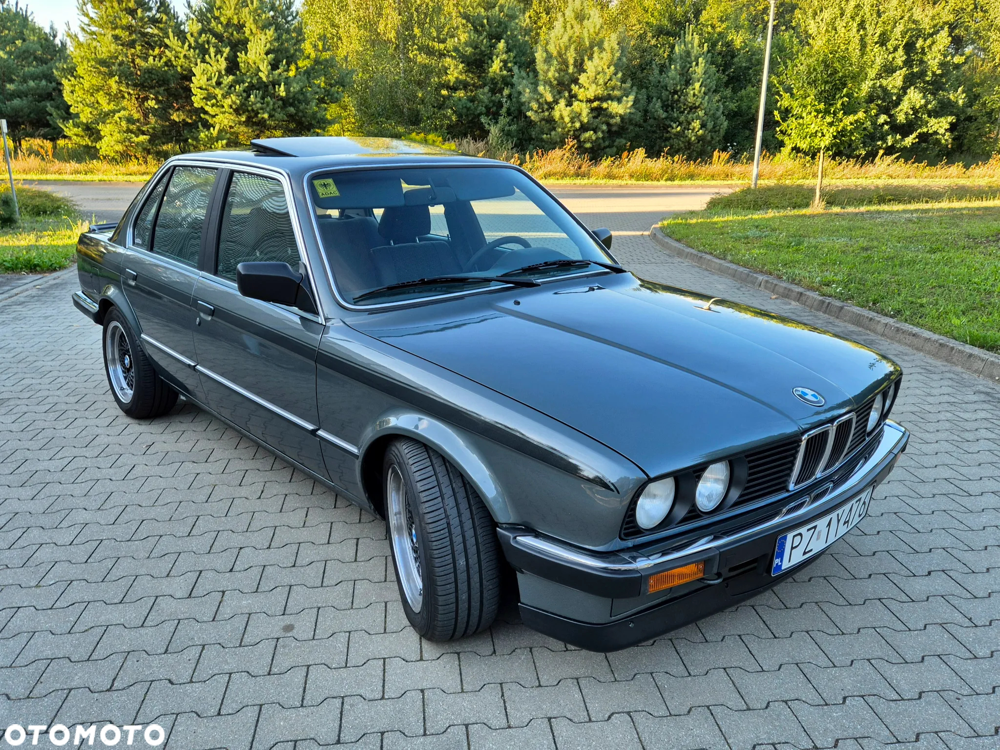 BMW Seria 3 325e - 2