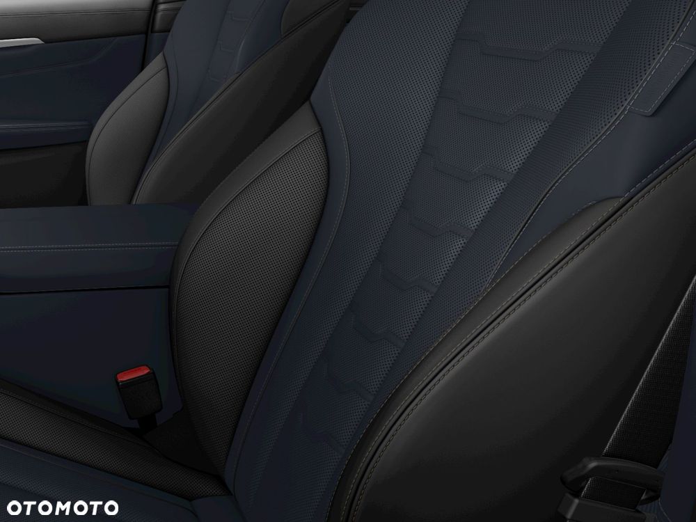 BMW Seria 8 - 7