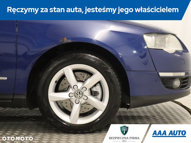 Volkswagen Passat - 16