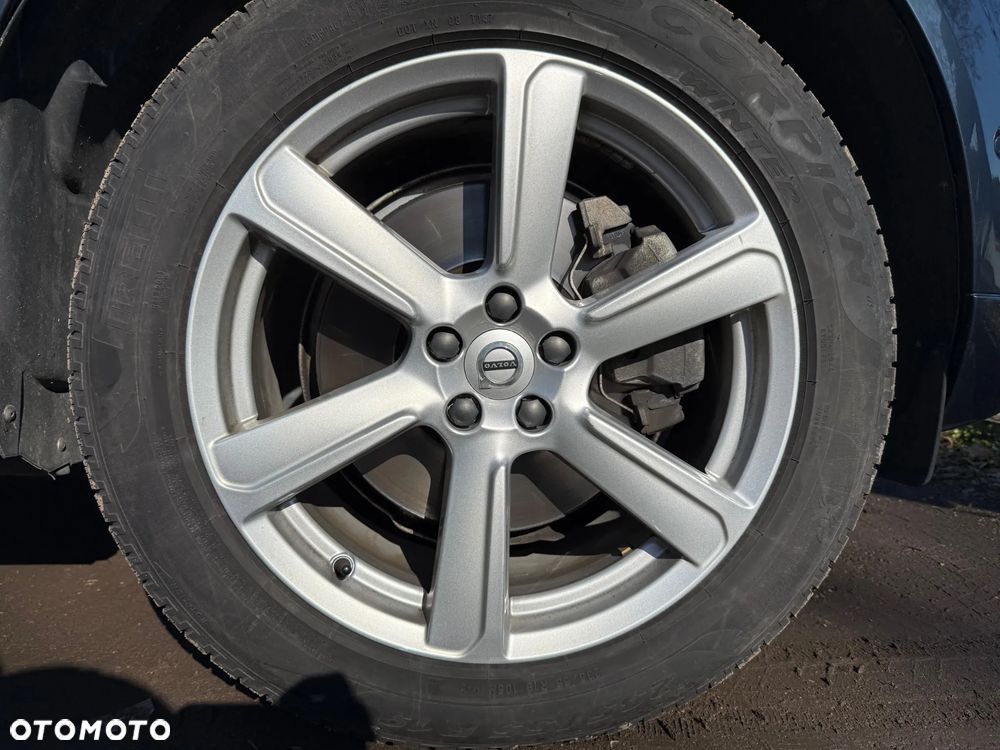 Volvo XC 60 T6 AWD Geartronic Momentum Pro - 25