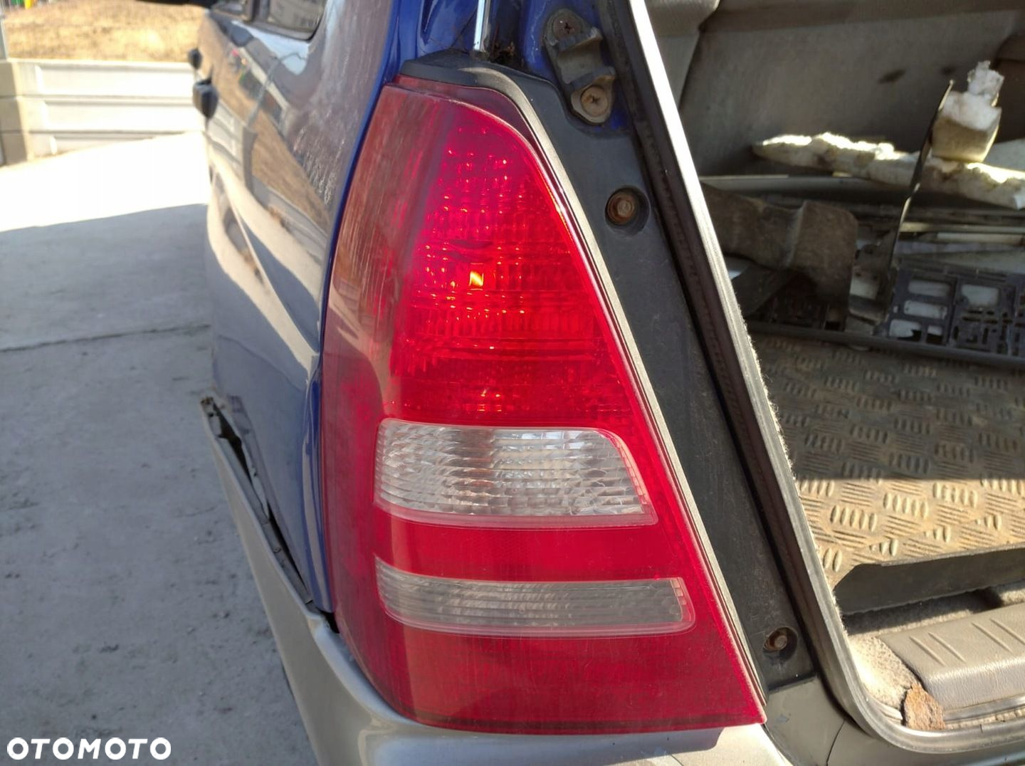 SUBARU FORESTER 2 II SG 02-05 LAMPA LEWA TYŁ TYLNA KOITO EUROPA - 3