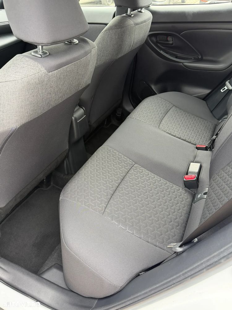 Toyota Yaris Cross 1.5 l CVT Active - 26