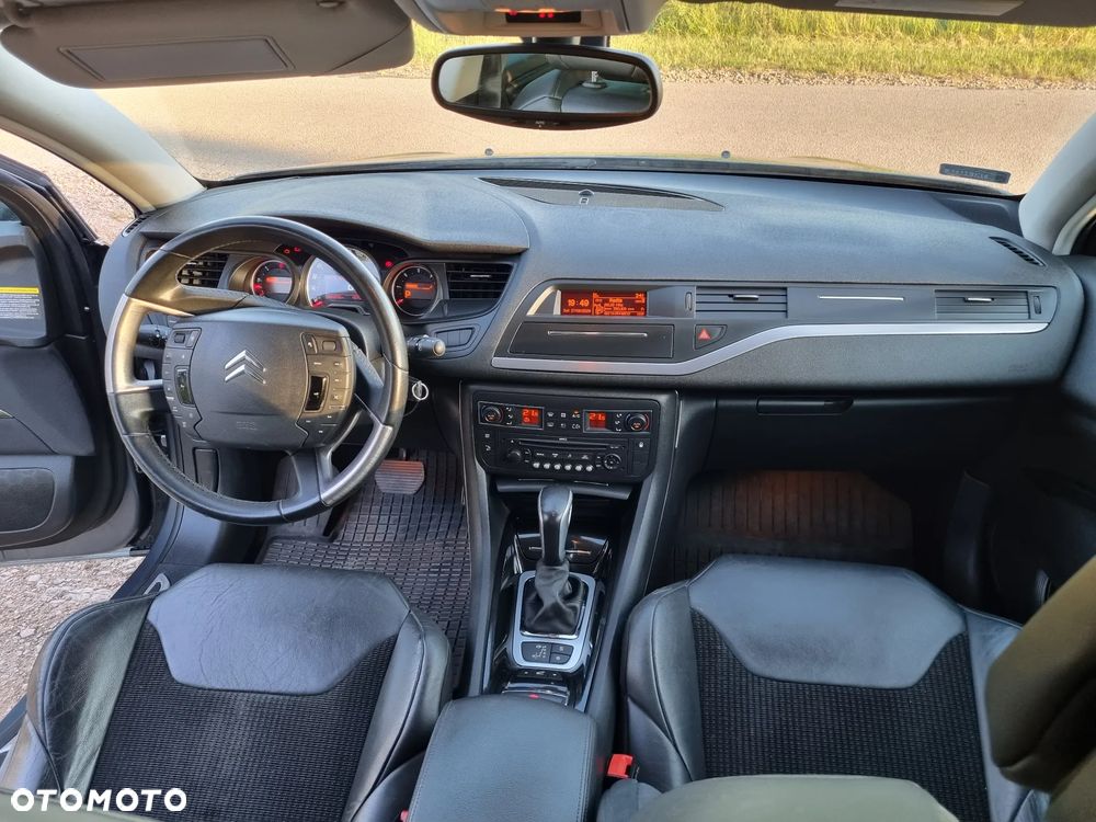 Citroën C5 HDi 135 FAP Exclusive - 24