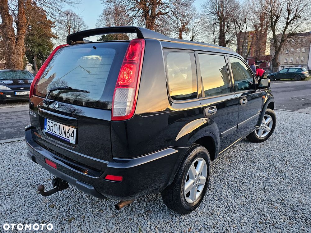 Nissan X-Trail 2.0 4x2 Comfort - 35