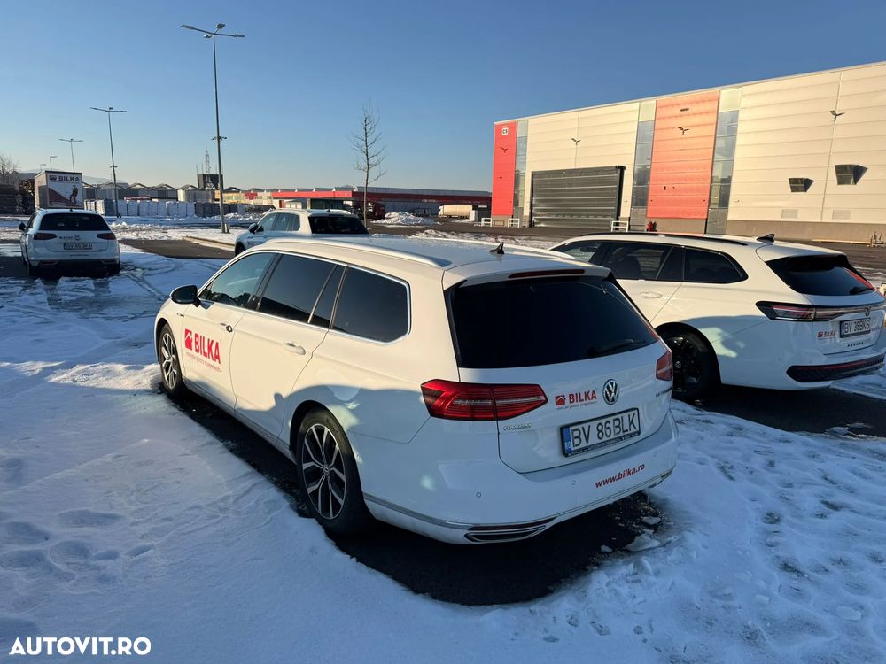Volkswagen Passat - 4
