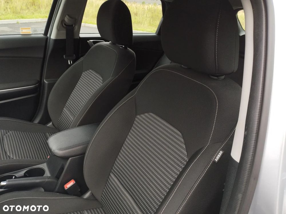 Kia Ceed 1.5 T-GDI M - 11