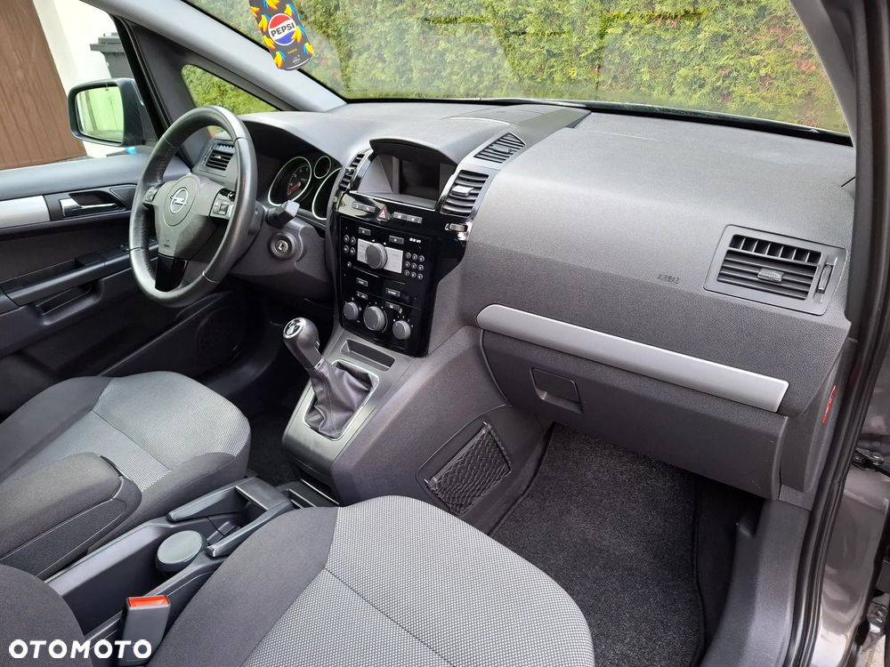 Opel Zafira 1.8 Innovation 110 Jahre - 12
