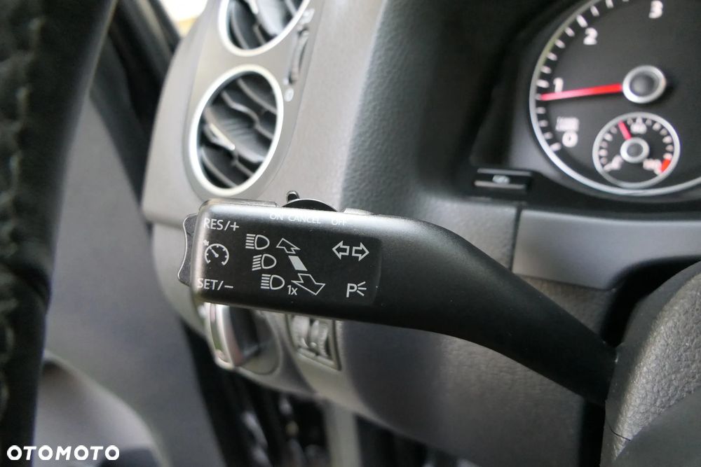 Volkswagen Golf Plus 1.6 TDI DPF Style - 32