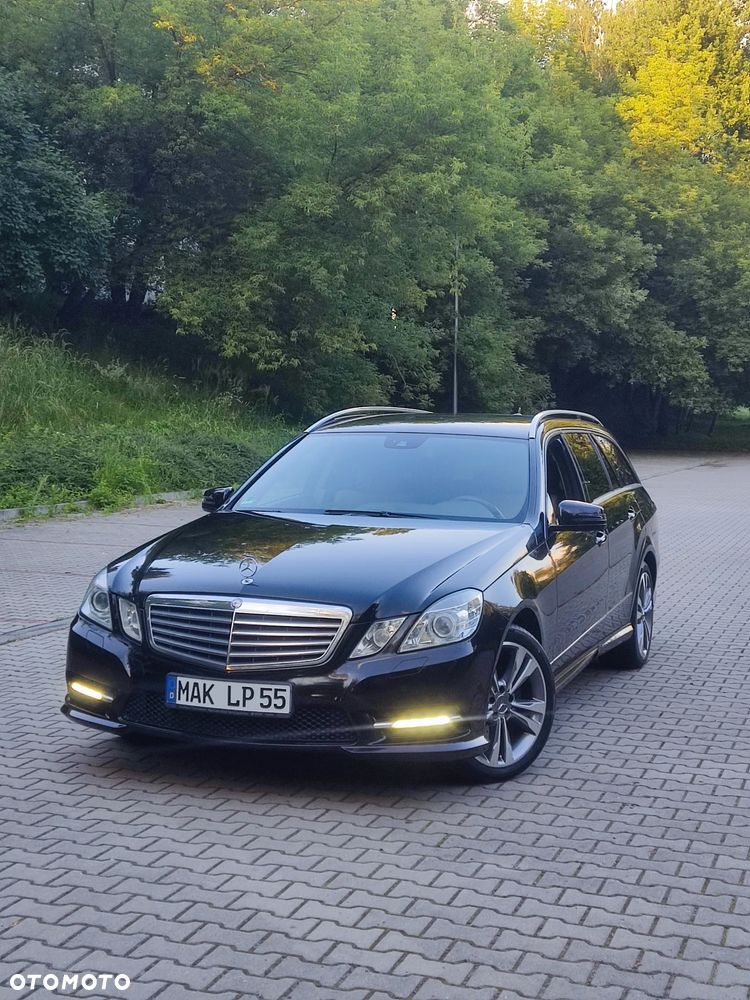 Mercedes-Benz Klasa E 220 CDI DPF BlueEFFICIENCY Automatik Elegance - 3