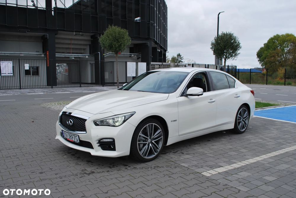 Infiniti Q50 - 1