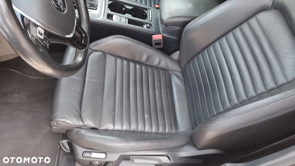 Volkswagen Passat Variant 2.0 TDI SCR DSG Comfortline - 18