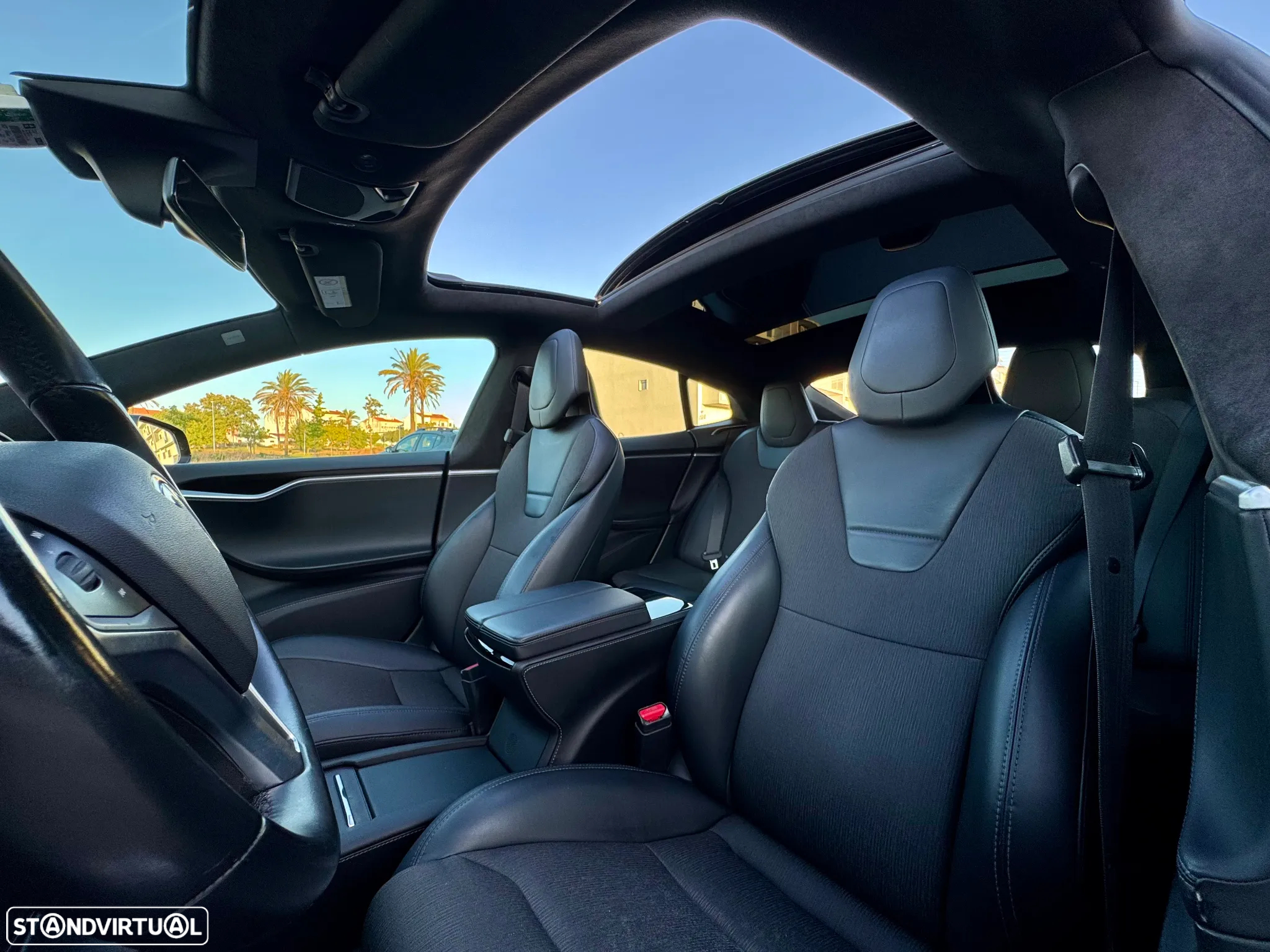 Tesla Model S - 24