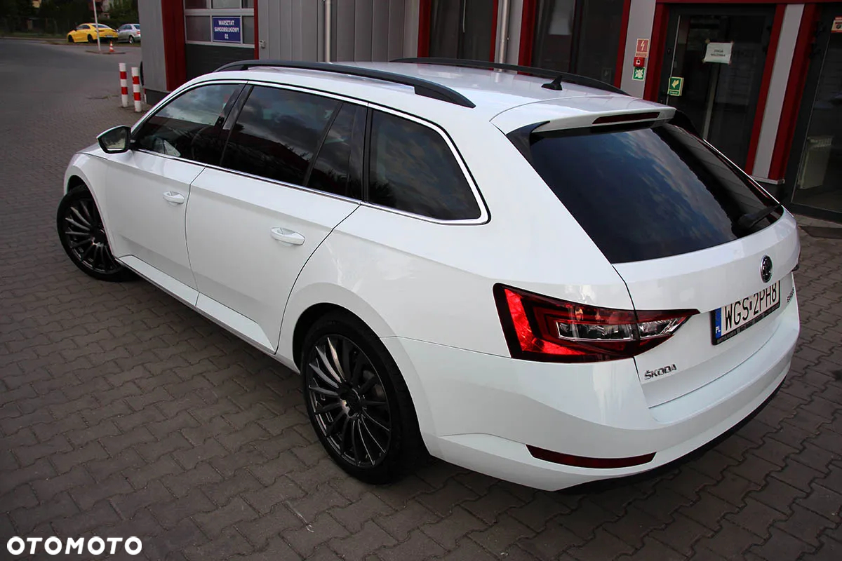 Skoda Superb Combi 2.0 TDI Style - 9