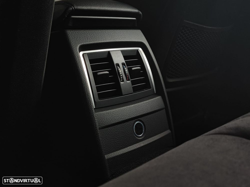 BMW 320 d Pack M Shadow - 50