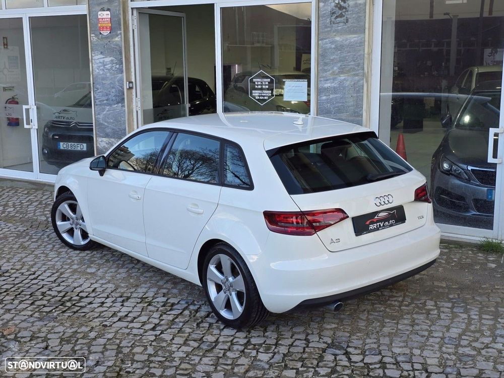 Audi A3 Sportback 1.6 TDI Ambition - 2