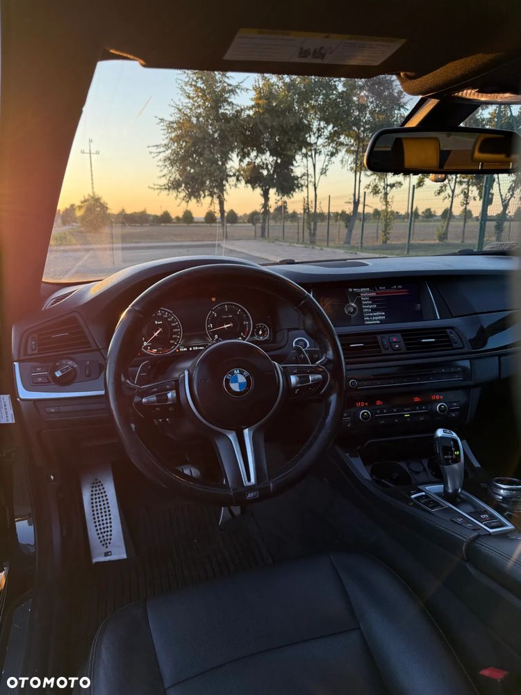 BMW Seria 5 530d xDrive Sport-Aut - 14