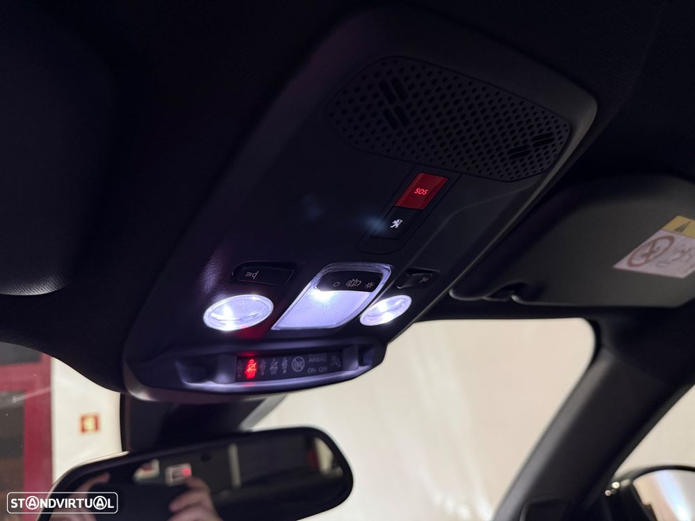 Peugeot e-2008 50 kWh Allure Pack - 18