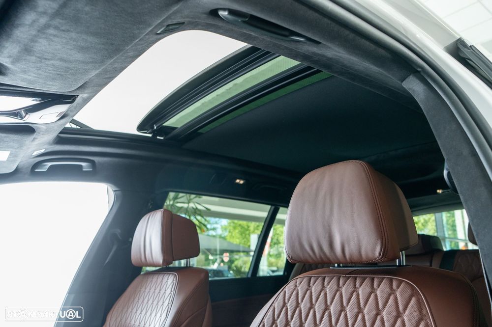 BMW X7 40 d xDrive Pack M Desportivo - 44