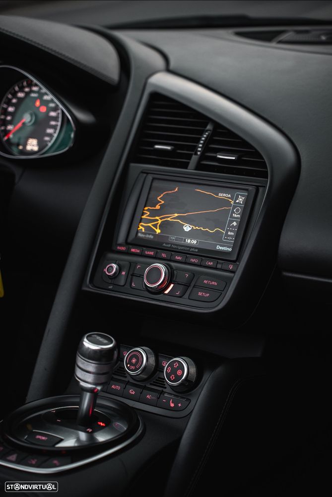 Audi R8 Spyder 4.2 FSI quattro R tronic - 19