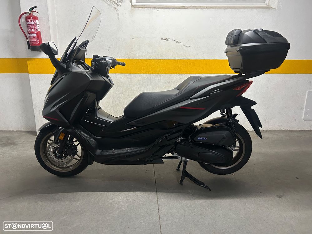 Honda Forza Edição especial - 1