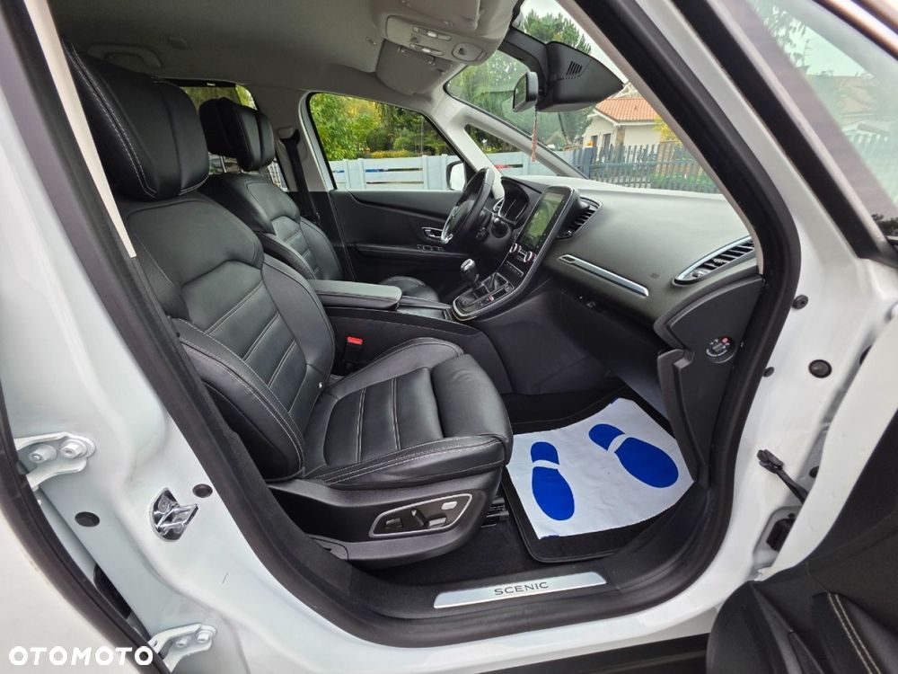 Renault Grand Scenic - 24