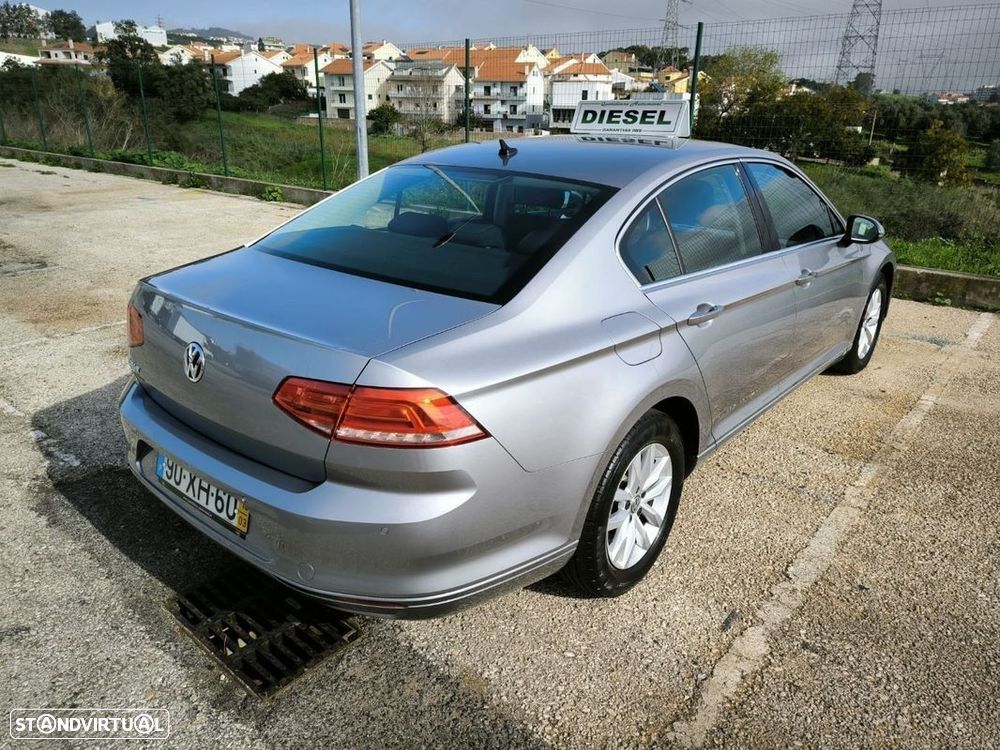 VW Passat 2.0 TDI Business P.DSG - 3