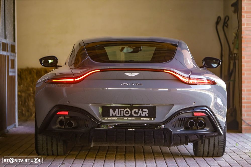 Aston Martin Vantage Coupe 4.0 Twin-Turbo V8 - 4