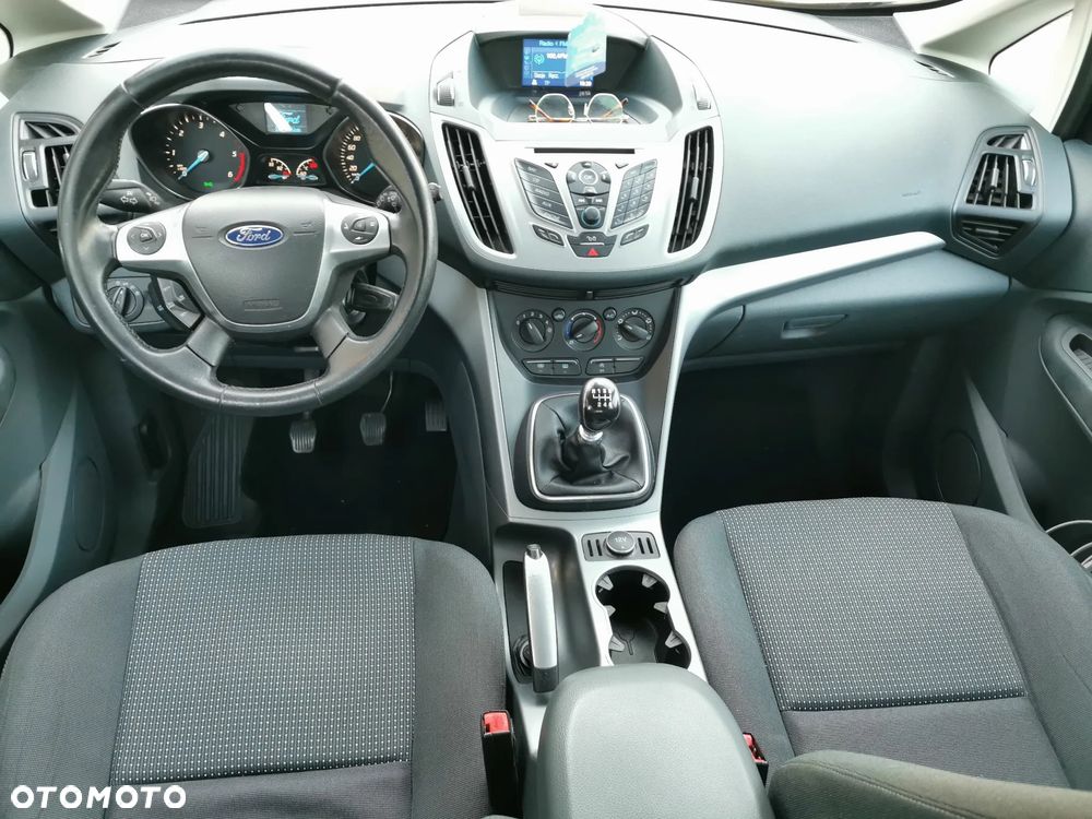 Ford Grand C-MAX - 27