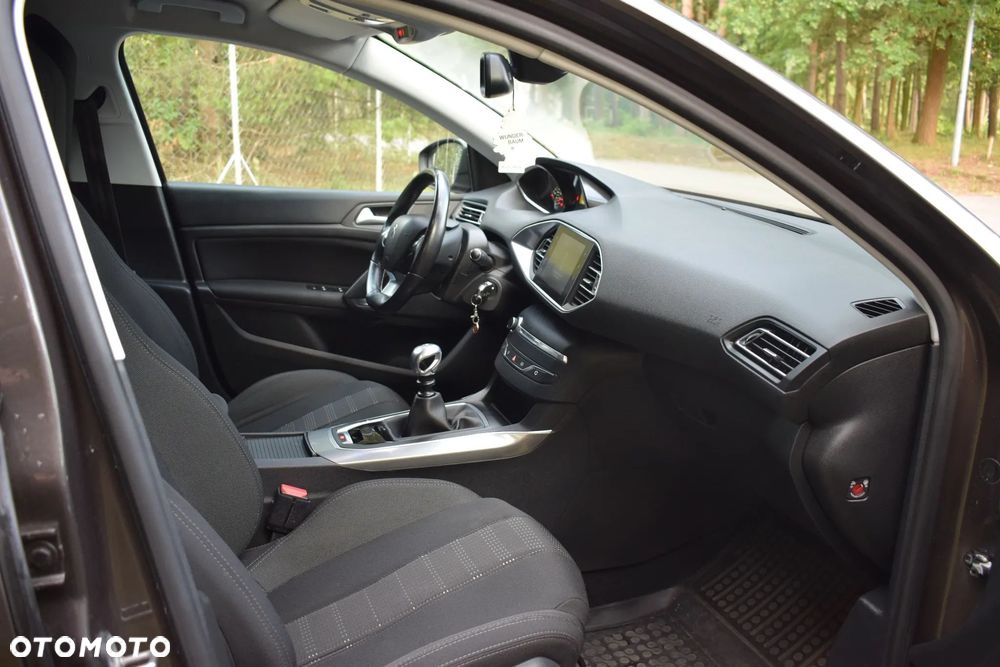 Peugeot 308 1.2 PureTech Allure S&S - 3