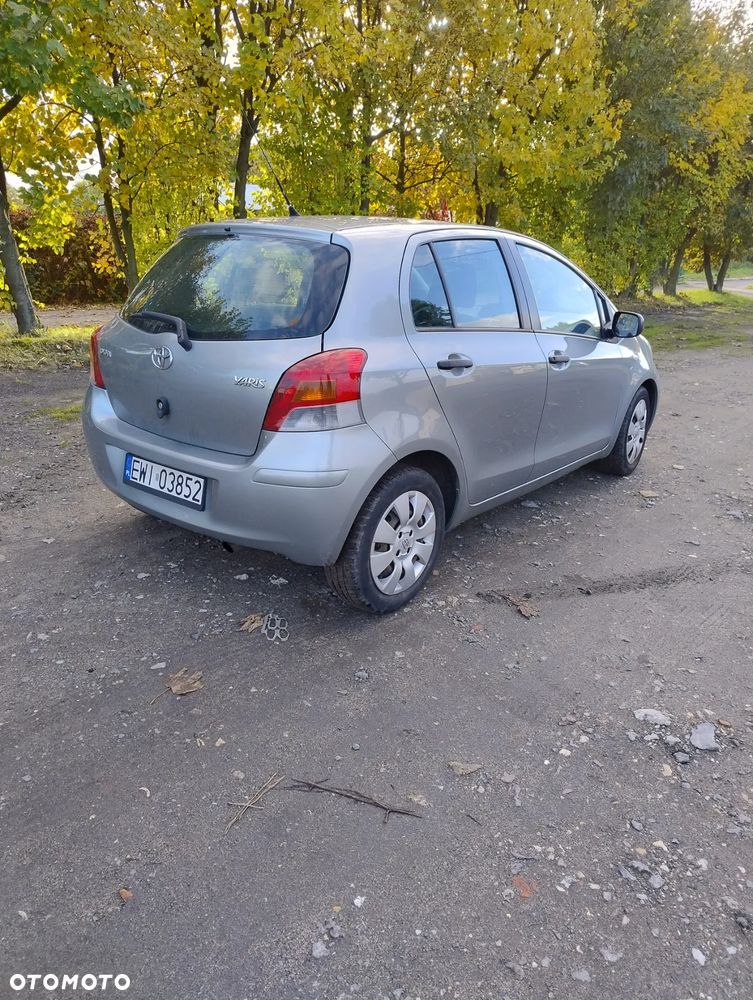 Toyota Yaris 1.33 Luna - 6