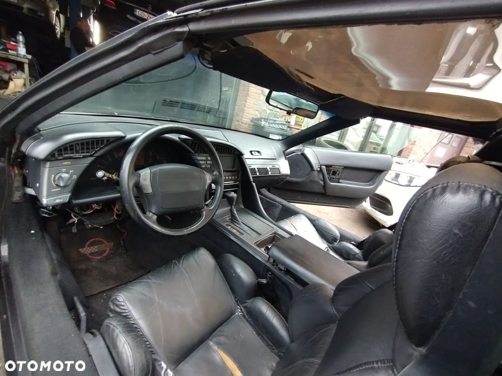 Chevrolet Corvette - 3