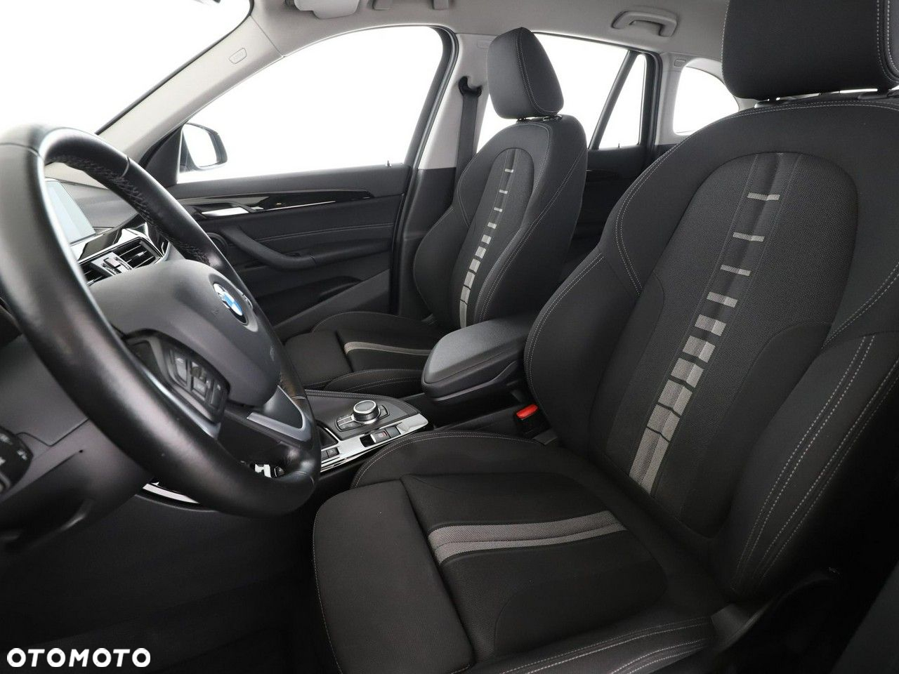 BMW X1 sDrive18d Sport Line - 13