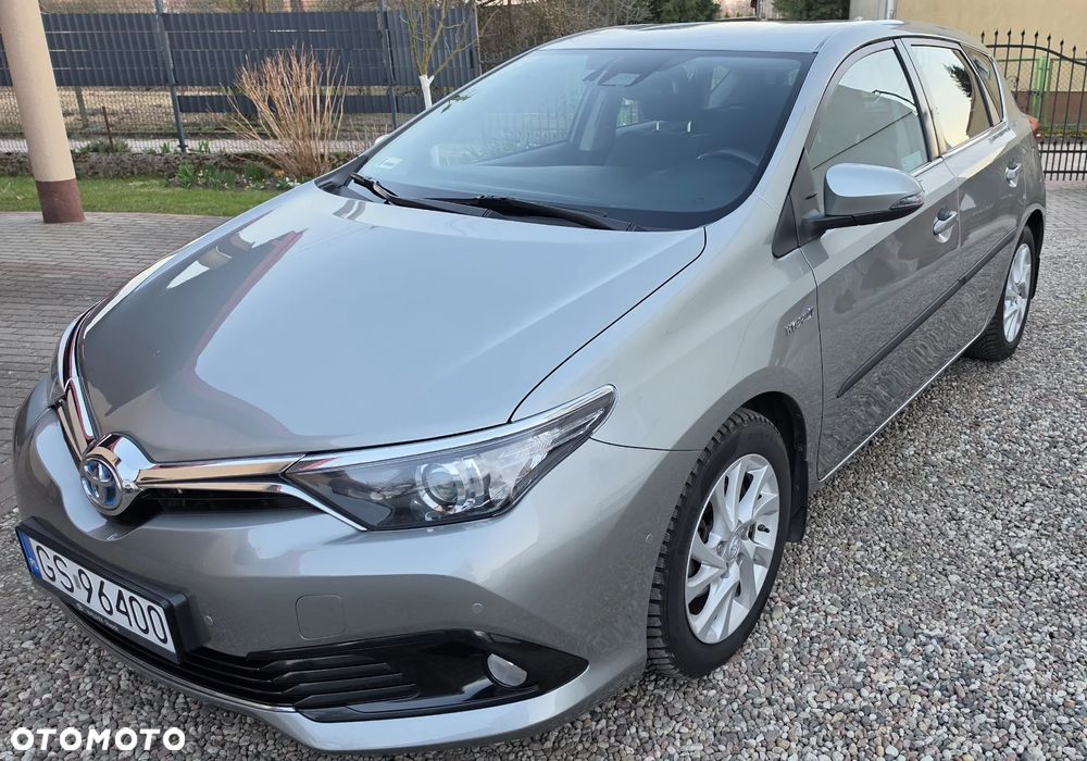 Toyota Auris Hybrid 135 Premium - 4
