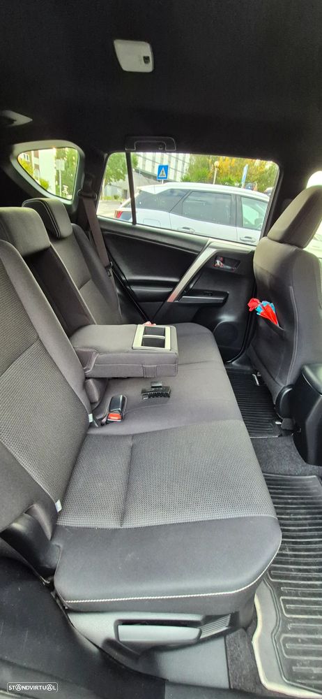 Toyota RAV4 2.5 HSD Pure Dark - 16