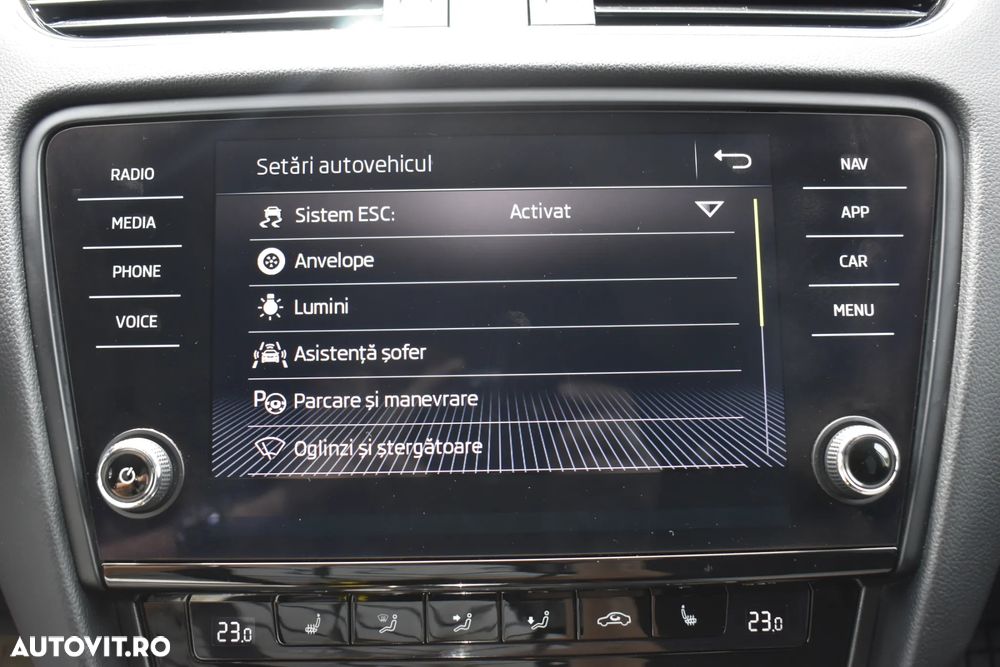 Skoda Octavia 1.6 TDI DSG Style - 17