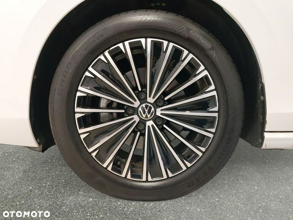 2025 Volkswagen Passat Variant, photograph 11