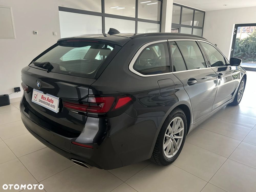 BMW Seria 5 520d mHEV - 7