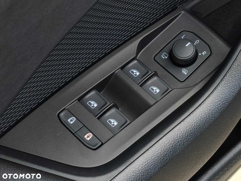 Skoda Octavia 2.0 TSI RS DSG - 23