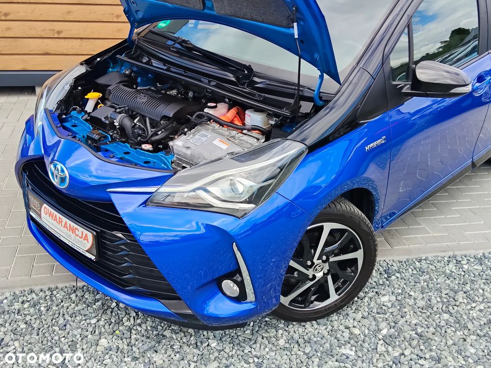 Toyota Yaris Hybrid 100 Premium - 10