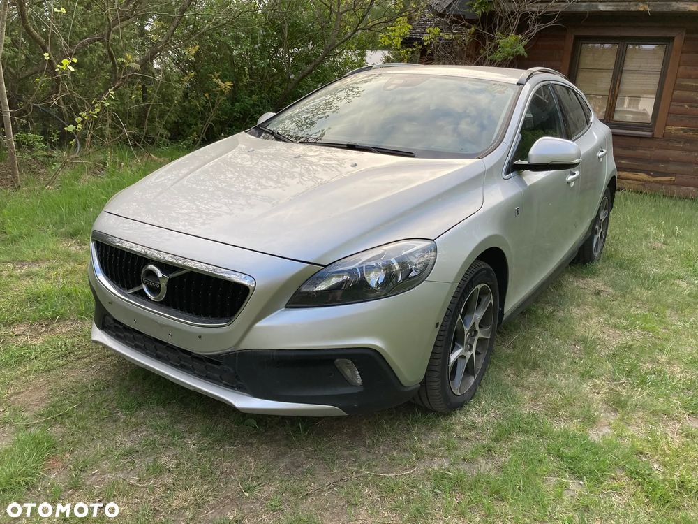 Volvo V40 Cross Country D2 Drive-E Ocean Race - 1